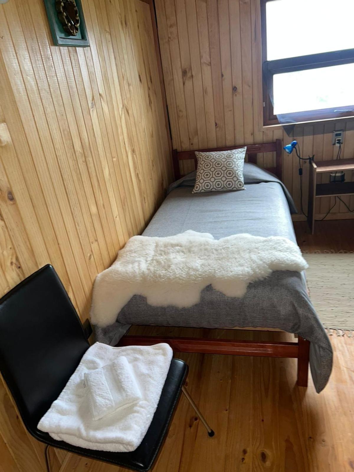 Hostal Hunter Пуерто Монт Екстериор снимка